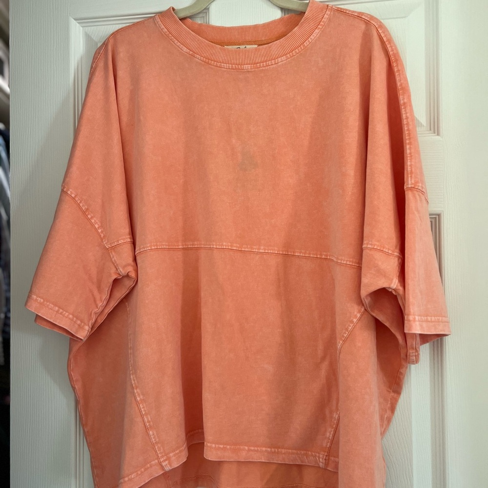 **Easel Los Angeles Oversized Coral Top - Size M**